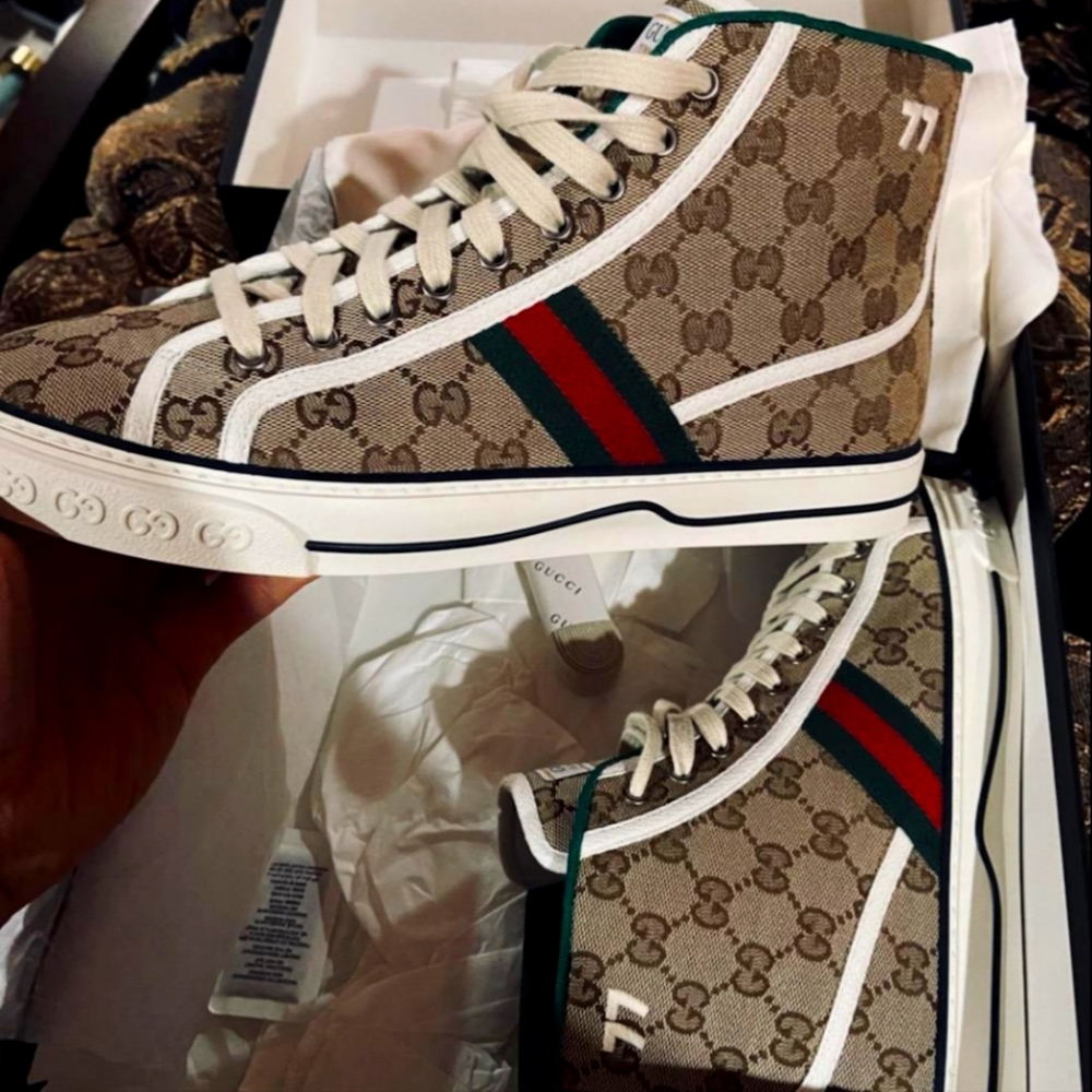 Mens authentic Gucci Tennis 1977 High top sneakers. US size 11.5